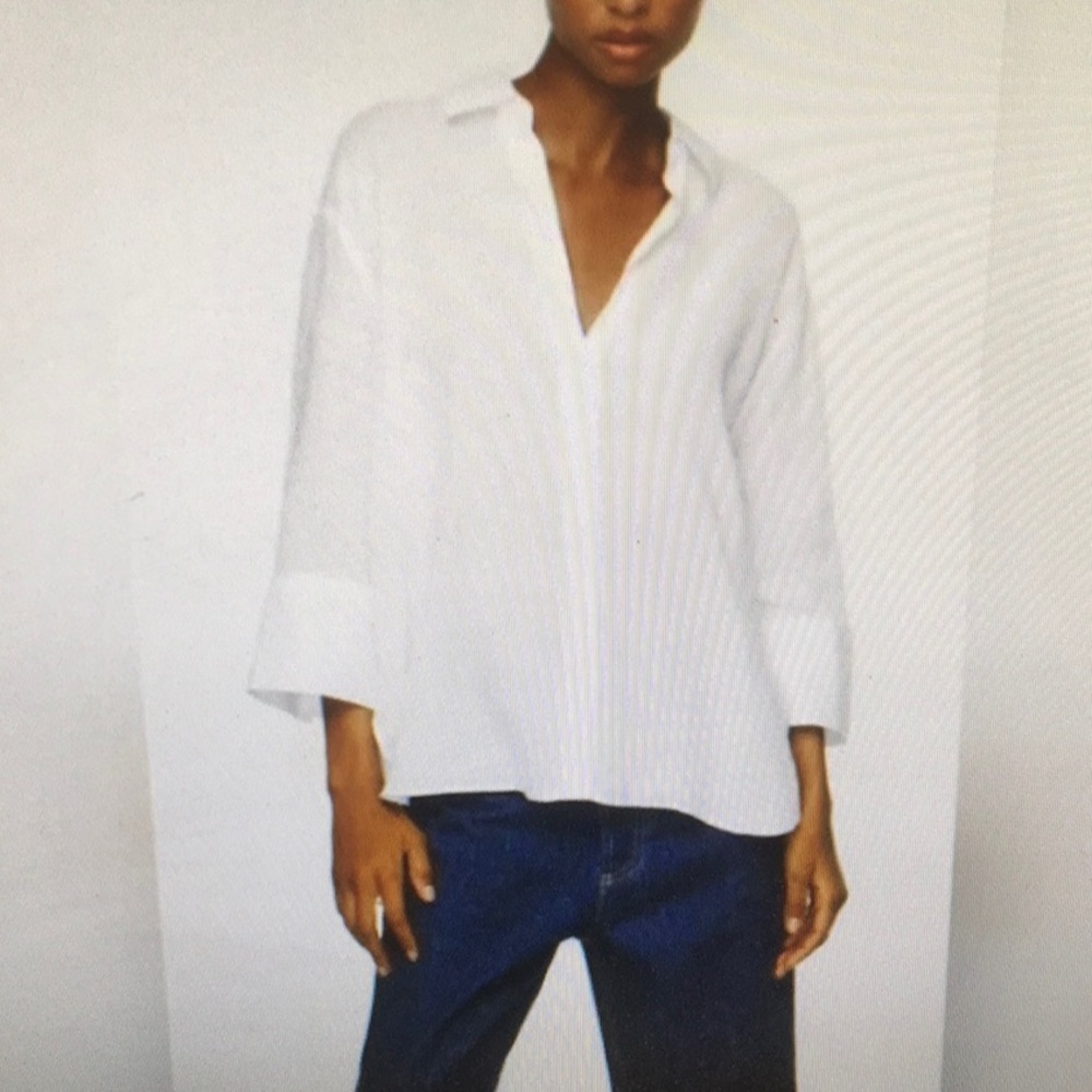 ZARA/BASIC V-NECK BUTTON FRONT SIDE SLIT SHIRT/NEW - image 1